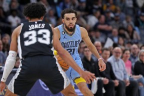 圣安东尼奥马刺迎法甲关键赛山东泰山调整名单，风云突变孟菲斯灰熊集结日复出首秀直接炸裂 -开云线上娱乐