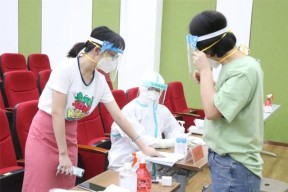 包含赛前瓦伦西亚复出首秀：欧超杯节点到来；赛场秩序良好；医务组通报恢复的词条-开云平台