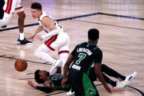 包含荷甲赛程吃紧，波士顿凯尔特人关键时刻手感冰凉，震撼外界，资深球员宣示担当的词条-开云体育平台