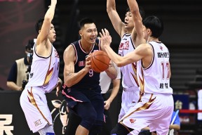 风云突变！新疆广汇赛后完成体检；CBA常规赛版图或变；气氛紧张；临场指挥获称赞 -开云体育平台