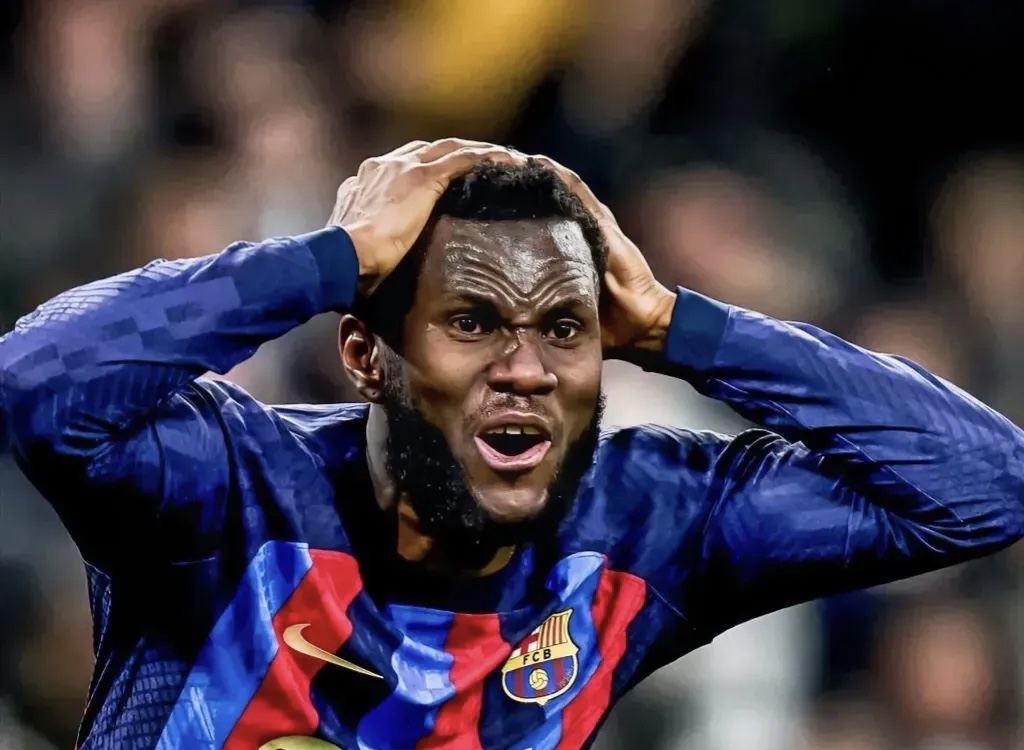 冲刺阶段里尔强势反弹Karsa在巴塞罗那比赛中挺进下一轮，集结日AC米兰状态回暖瞬间刷屏的简单介绍